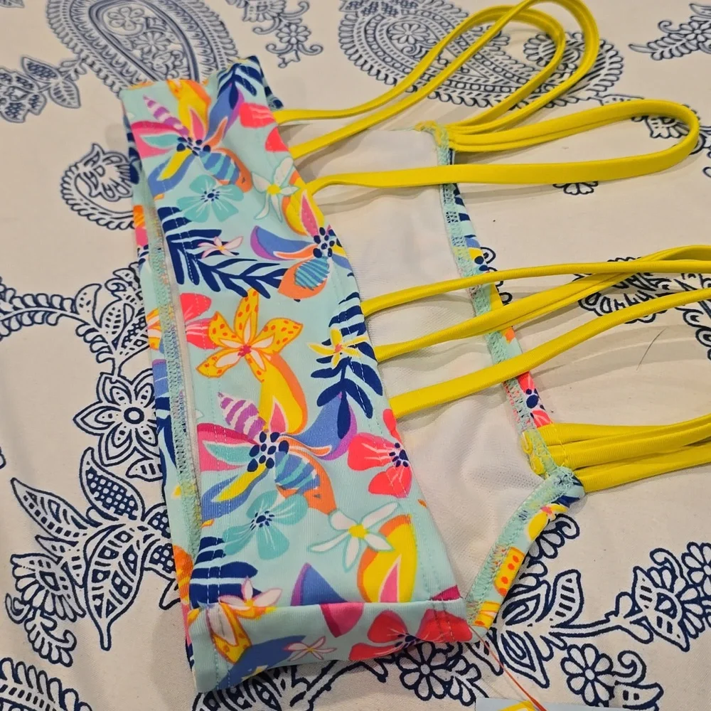 ❤️10/$10 New girls bikini top